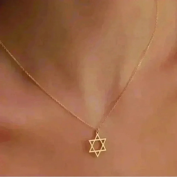 Gold Star of David Necklace New - Picture 1 of 3